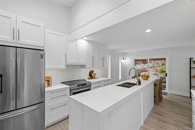 2191 Florence Dr, Nanoose Bay