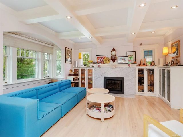 2 of 25 - 2366 Zela St, Oak Bay, BC