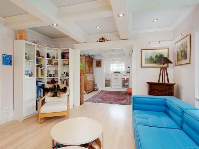 3 of 25 - 2366 Zela St, Oak Bay, BC