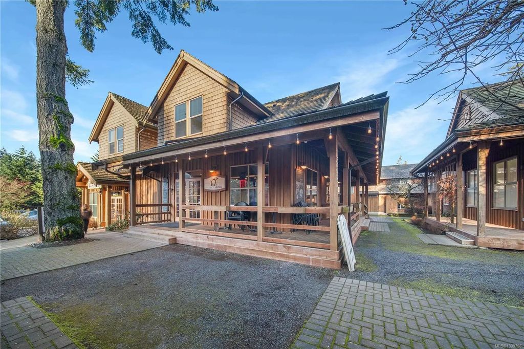 5281 Rutherford Rd 102, Nanaimo