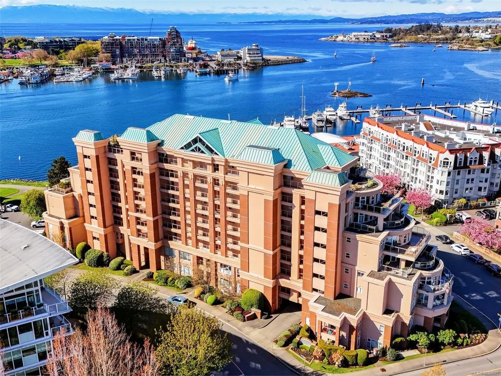 75 Songhees Rd 104, Victoria