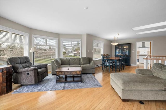 2 of 66 - 615 Chinook Ave, Parksville, BC