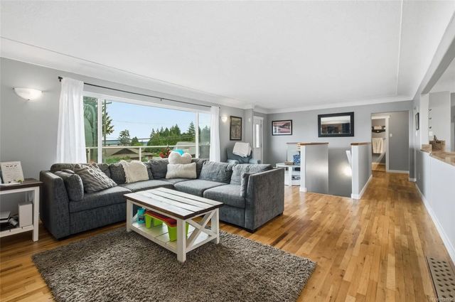 3 of 51 - 430 Davis Rd, Ladysmith, BC