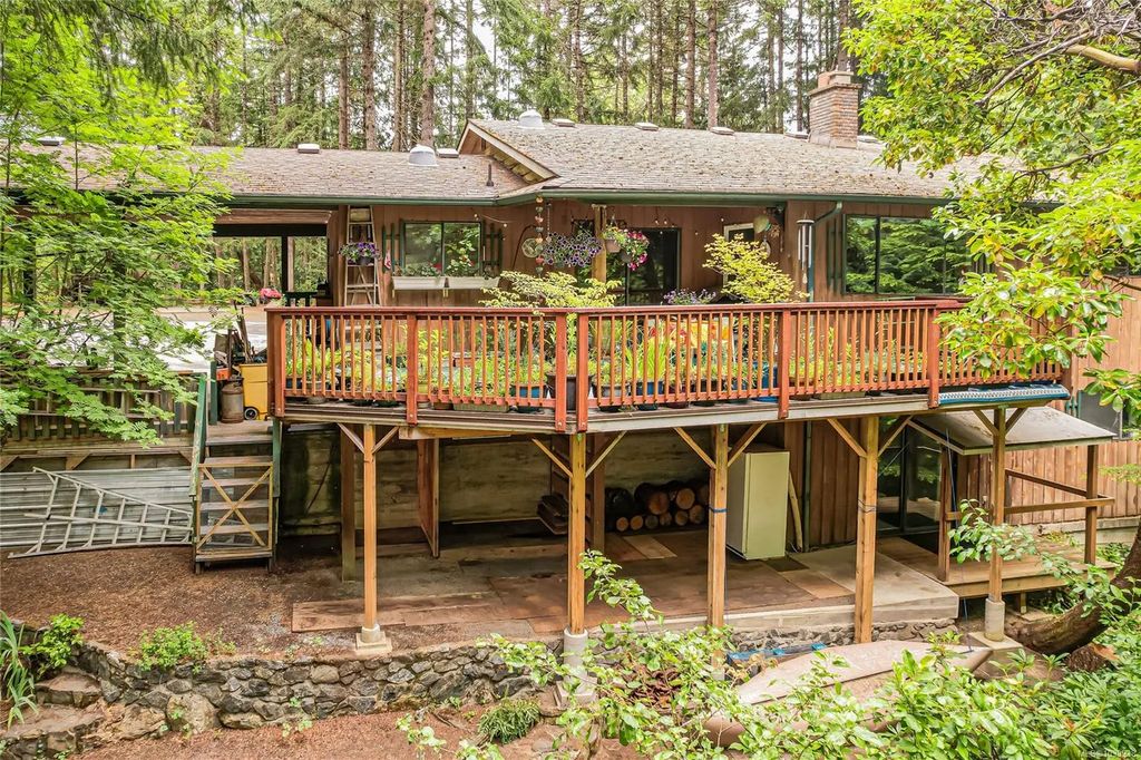 2330 Damascus Rd, Shawnigan Lake
