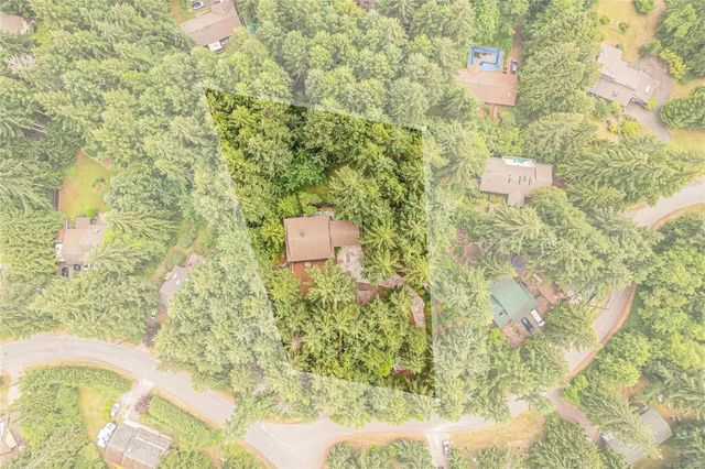 2 of 42 - 2330 Damascus Rd, Shawnigan Lake, BC