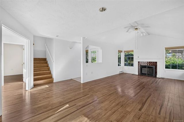 4 of 29 - 124 Valhalla Rd 4, Salt Spring, BC