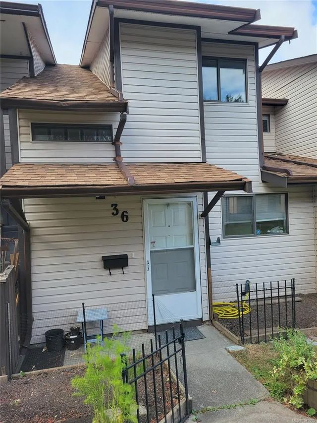 4 of 17 - 1506 Admirals Rd 36, View Royal, BC