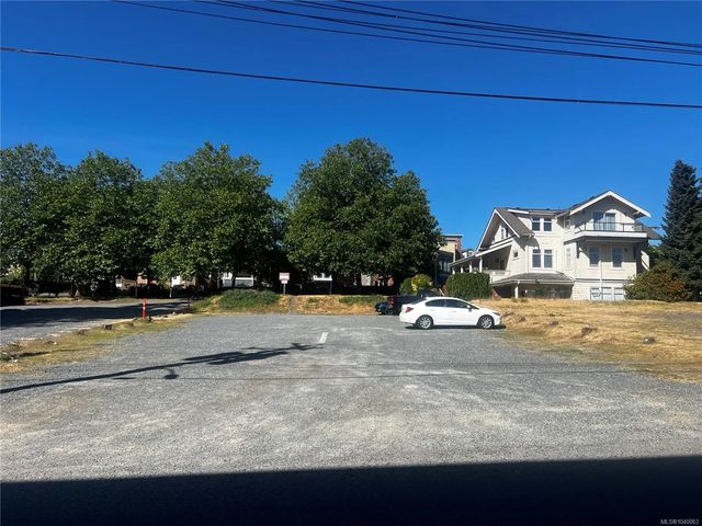 3 of 9 - 352 Wesley St, Nanaimo, BC
