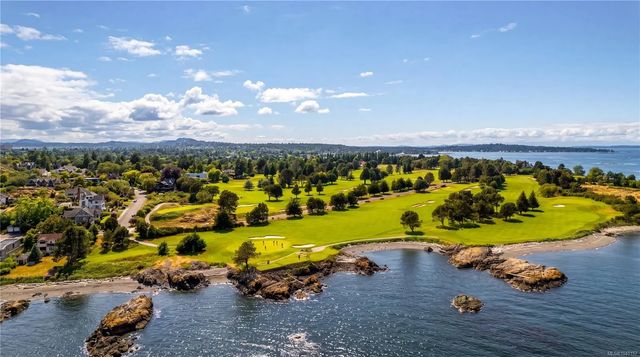 5 of 60 - 318 Newport Ave, Oak Bay, BC
