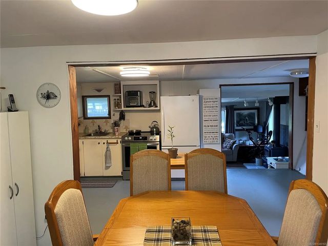 5 of 39 - 247 Huson Rd, Qualicum Beach, BC