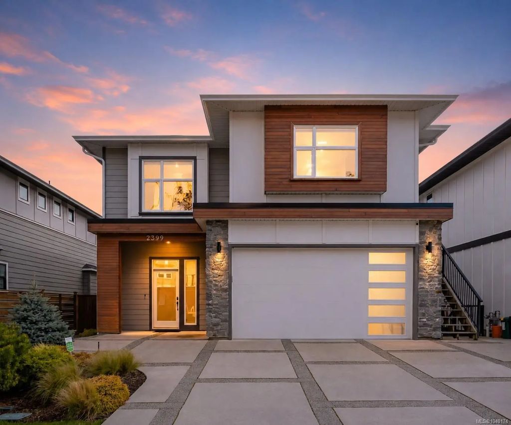 2399 Azurite Cres, Langford