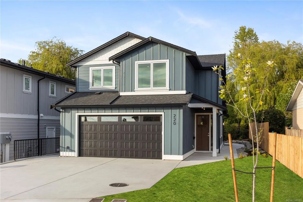 220 Kamloops Ave, Saanich