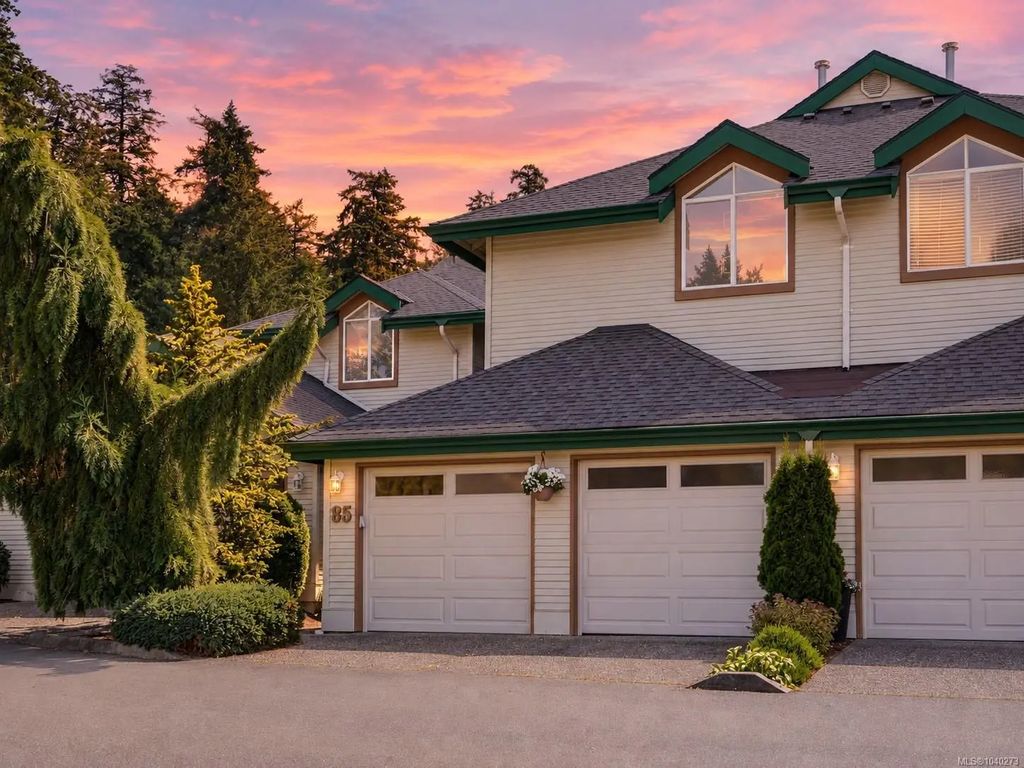 530 Marsett Pl 85, Saanich
