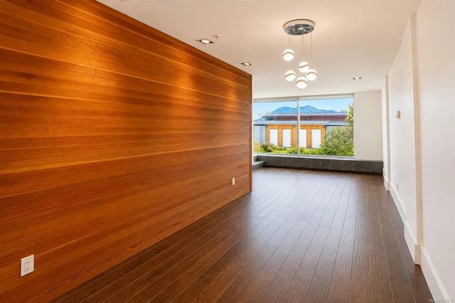5 of 30 - 368 Main St 106, Tofino, BC