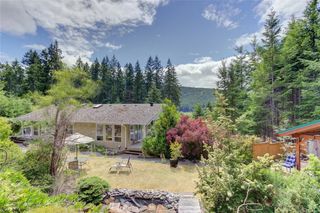 9857 Youbou Rd, Youbou