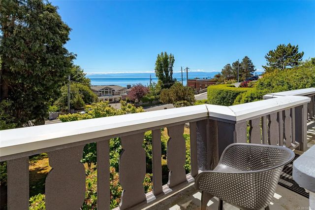 2 of 44 - 250 King George Terr, Oak Bay, BC