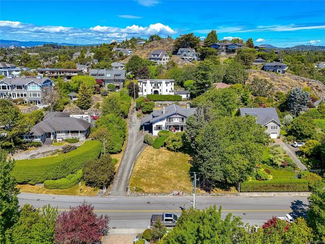 5 of 44 - 250 King George Terr, Oak Bay, BC