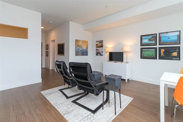 3 of 28 - 515 Chatham St 321, Victoria, BC