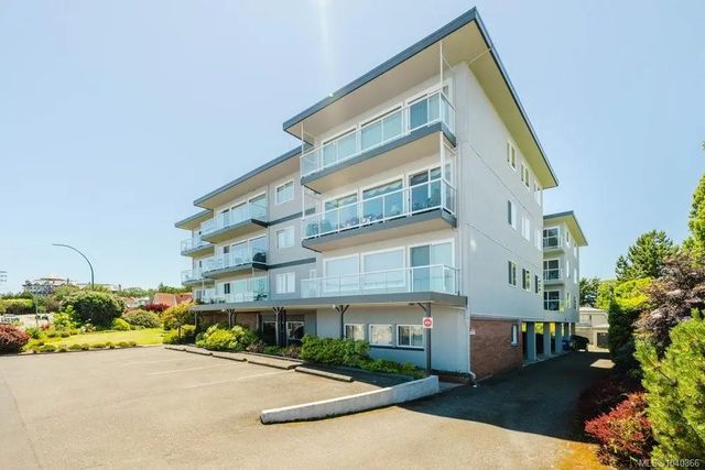 4 of 32 - 1270 Beach Dr 307, Oak Bay, BC