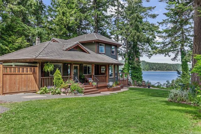 2 of 77 - 7764 Ships Point Rd, Fanny Bay, BC