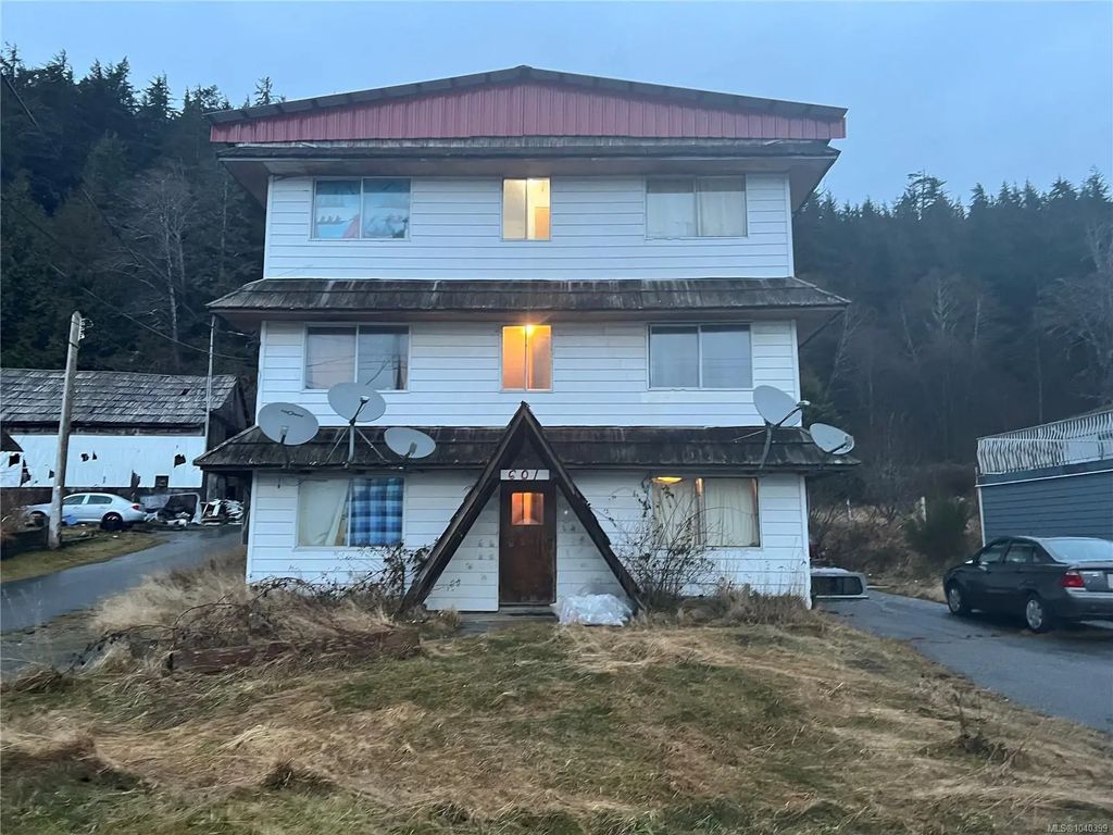 601 Fir St, Alert Bay