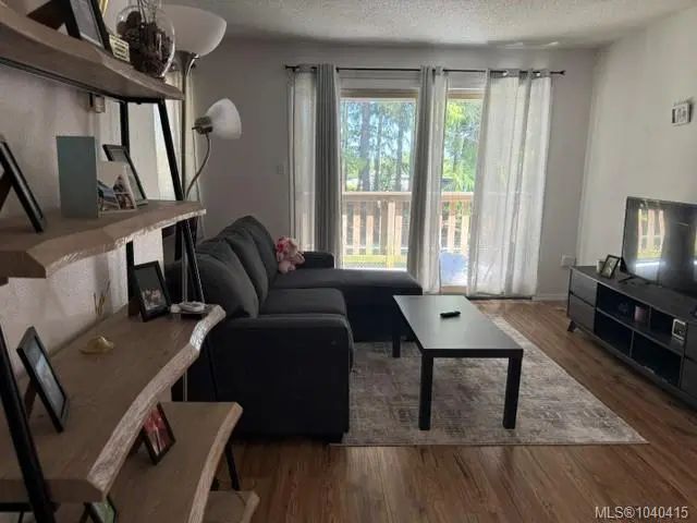 4 of 10 - 7077 Highland Dr 22, Port Hardy, BC