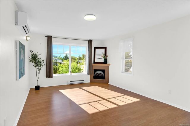2 of 30 - 80 Fifth St 7, Nanaimo, BC