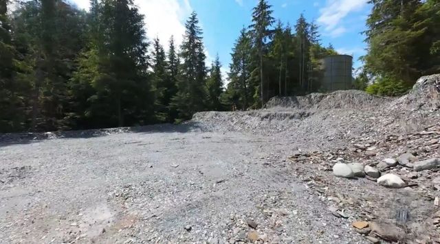 3 of 11 - 16953 Beachview Dr, Port Renfrew, BC