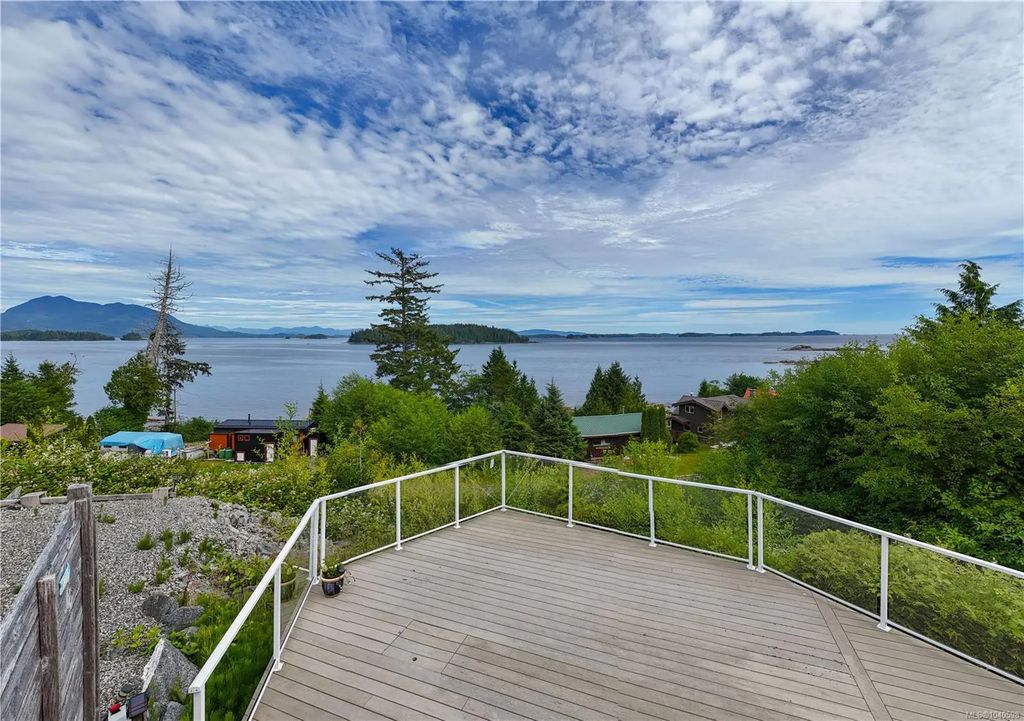 1073 Fifth Ave, Ucluelet