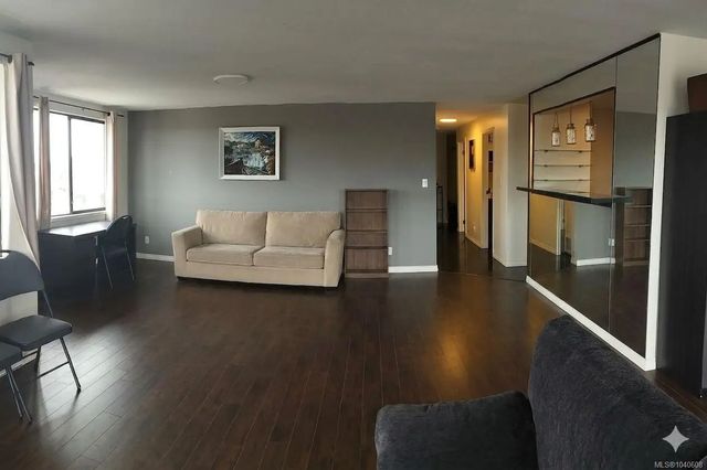 3 of 25 - 30 Cavan St 302, Nanaimo, BC