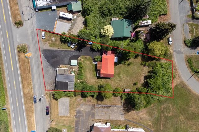 2 of 34 - 5545 Island Hwy S, Union Bay, BC