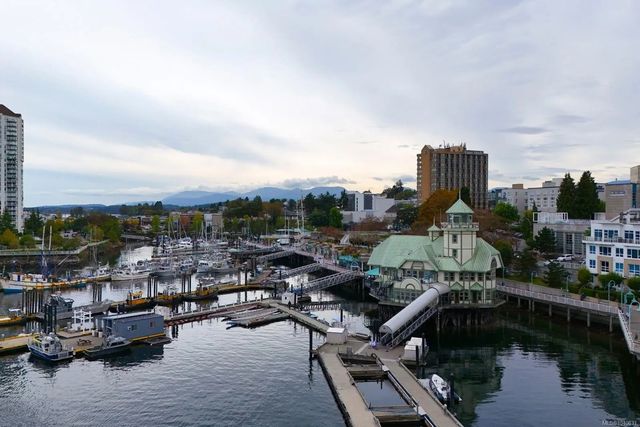 3 of 31 - 45 Haliburton St 407, Nanaimo, BC