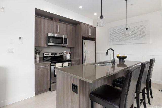 4 of 31 - 15 Canada Ave 206, Duncan, BC