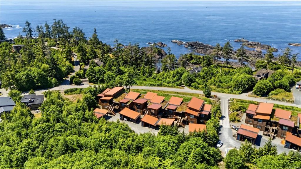 515 Marine Dr 203, Ucluelet