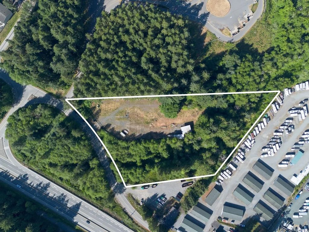 10844 Westdowne Rd, Ladysmith