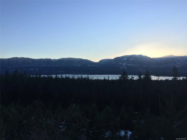 2 of 13 - 8401 Keith Wagner Way, Denman Island, BC