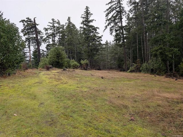 3 of 13 - 8401 Keith Wagner Way, Denman Island, BC