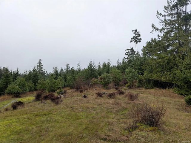 4 of 13 - 8401 Keith Wagner Way, Denman Island, BC