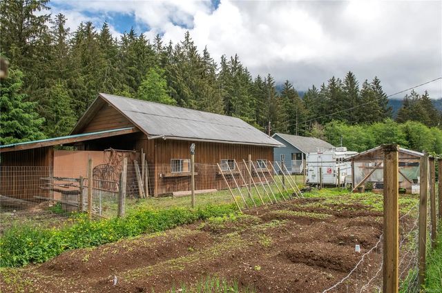 2 of 63 - 870 Sayward Rd, Sayward, BC