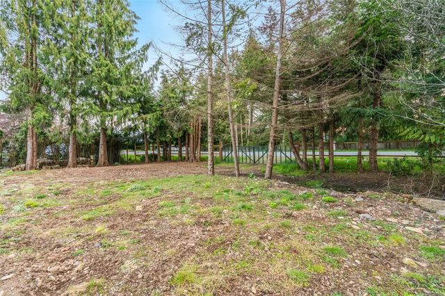 3 of 16 - 1530 Marina Way, Nanoose Bay, BC