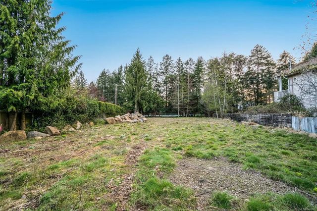 4 of 16 - 1530 Marina Way, Nanoose Bay, BC