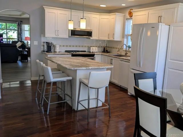 4 of 28 - 886 Stanhope Rd, Parksville, BC