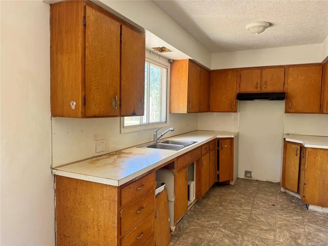 5 of 18 - 7390 Cougar Smith Rd, Fanny Bay, BC