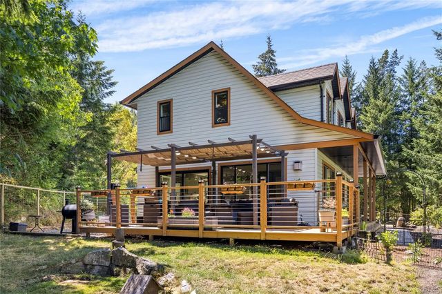 3 of 27 - 1691 Meadowood Way, Qualicum Beach, BC