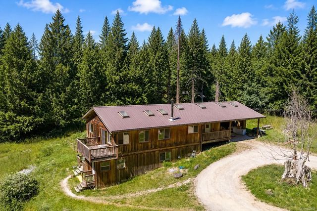 2 of 40 - 5160 Central Rd, Hornby Island, BC