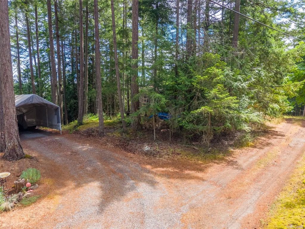 4611 Mate Rd, Pender Island
