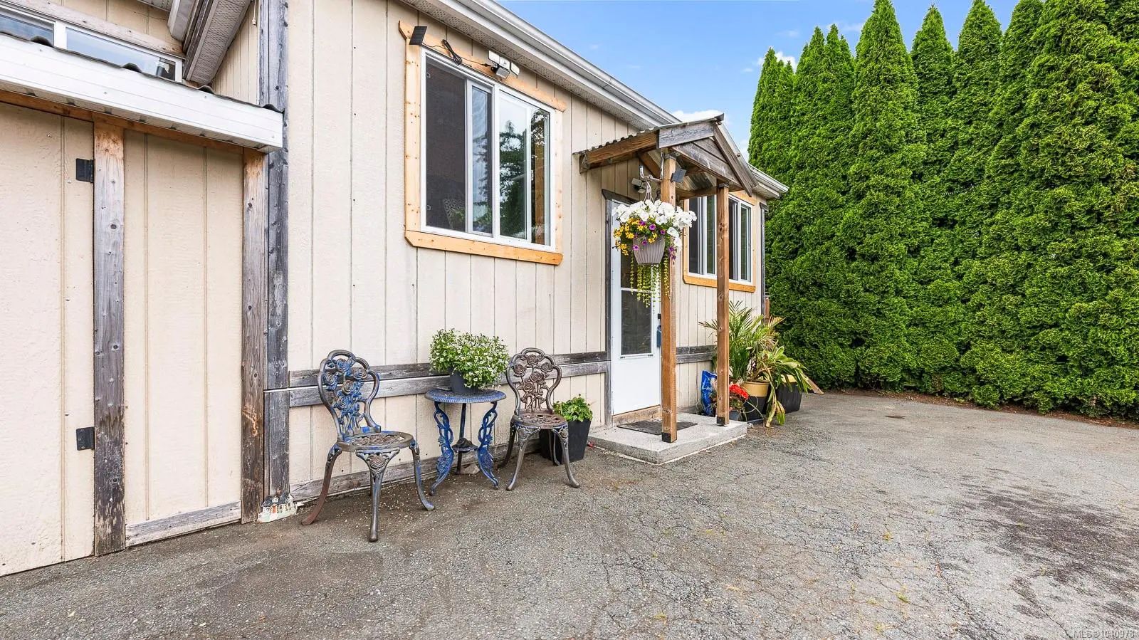 MLS Number 1040978 in the city of Courtenay Homes for Sale by , the zipcode of V9N 5Z2