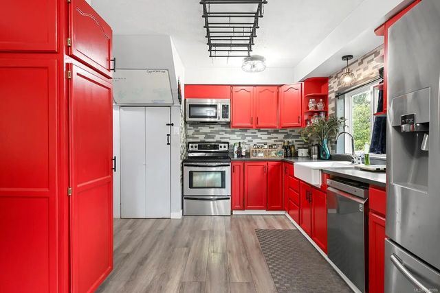 4 of 47 - 3863 Howard Ave, Royston, BC
