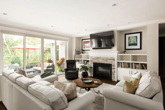 3 of 42 - 1484 Pebble Pl, Langford, BC