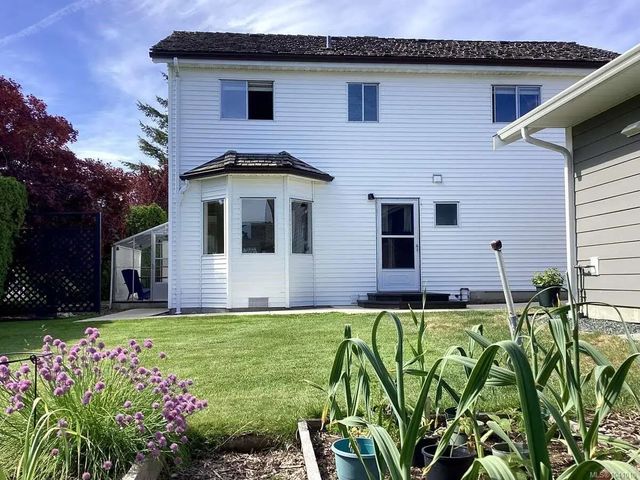 3 of 40 - 1 Sylvan Cres, Parksville, BC